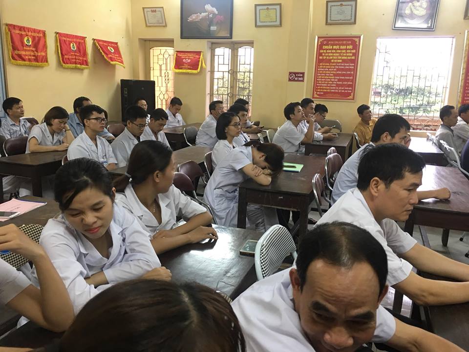 BVĐK huyện Gia Lộc tổ chức truyền thông về tác hại thuốc lá tại cơ sở khám chữa bệnh.